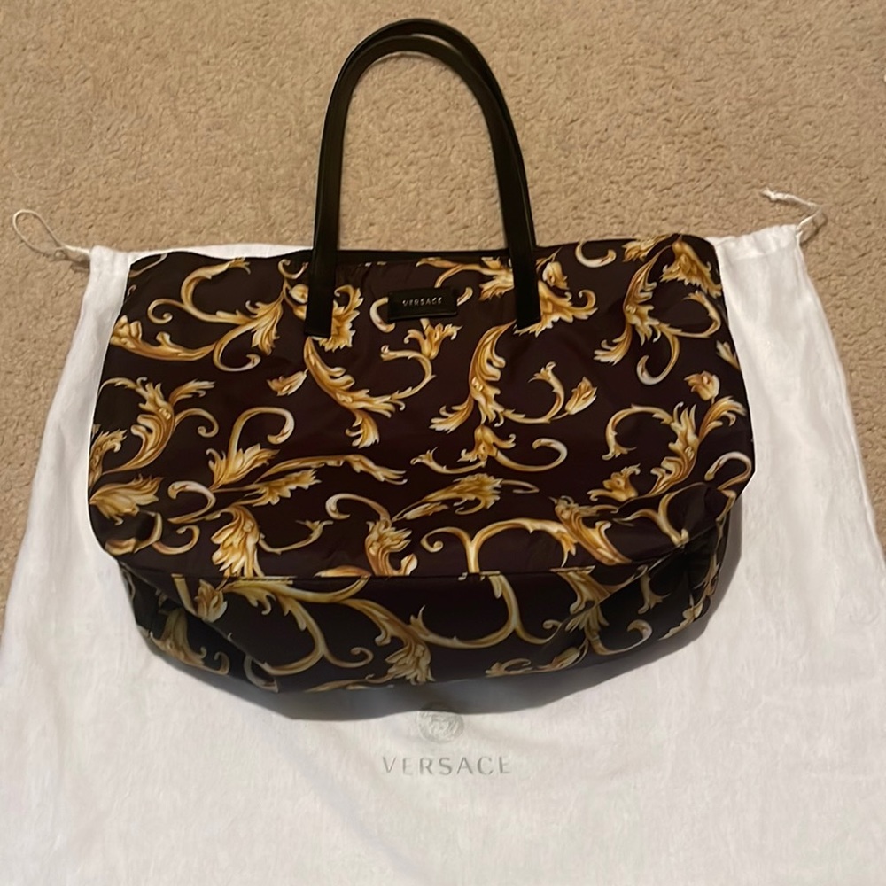 versace tote baroque brand new comes with dustbag